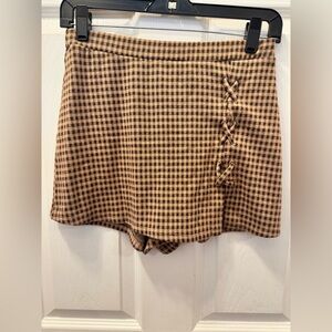URBAN Romantics Women’s Tan Patterned Skirt